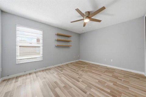 Villa ou maison à vendre à Orlando, Floride: 5 chambres, 260.22 m2 № 2147650 - photo 12