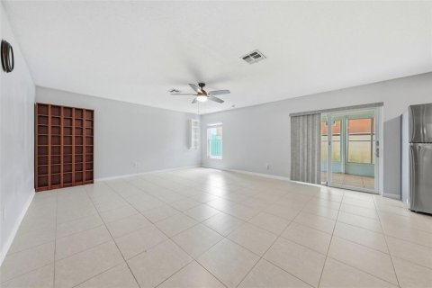 Villa ou maison à vendre à Orlando, Floride: 5 chambres, 260.22 m2 № 2147650 - photo 4