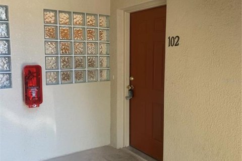 Townhouse in Riverview, Florida 3 bedrooms, 106.93 sq.m. № 1813754 - photo 2