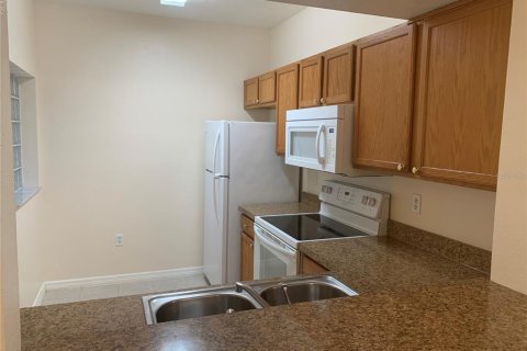 Townhouse in Riverview, Florida 3 bedrooms, 106.93 sq.m. № 1813754 - photo 5