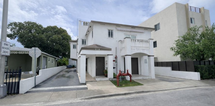 Condo in Hialeah, Florida, 2 bedrooms  № 2056503