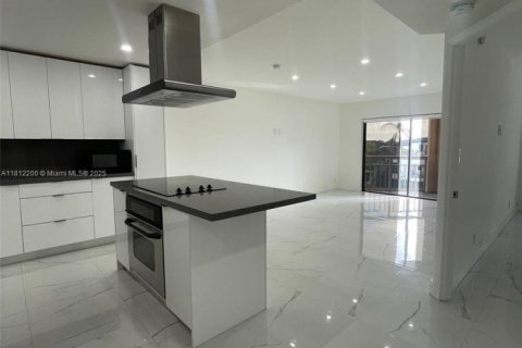 Copropriété à vendre à Doral, Floride: 1 chambre, 65.96 m2 № 1779834 - photo 1