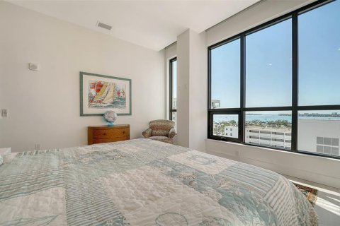 Condo in Sarasota, Florida, 3 bedrooms  № 2100940 - photo 22