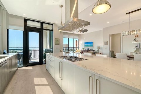 Condo in Sarasota, Florida, 3 bedrooms  № 2100940 - photo 8