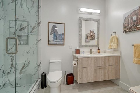 Condo in Sarasota, Florida, 3 bedrooms  № 2100940 - photo 30