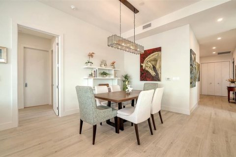 Condo in Sarasota, Florida, 3 bedrooms  № 2100940 - photo 18