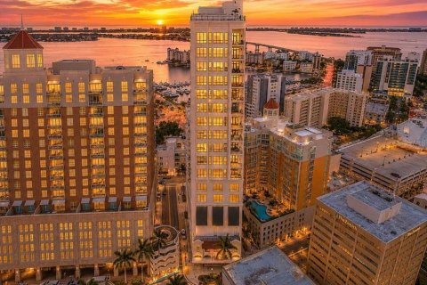 Condo in Sarasota, Florida, 3 bedrooms  № 2100940 - photo 3