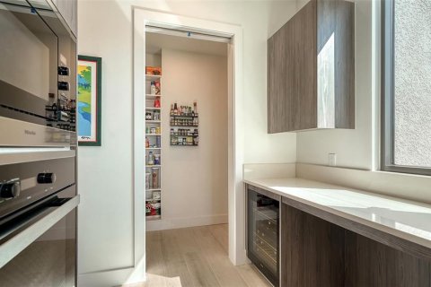 Condo in Sarasota, Florida, 3 bedrooms  № 2100940 - photo 12
