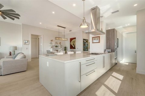 Condo in Sarasota, Florida, 3 bedrooms  № 2100940 - photo 10