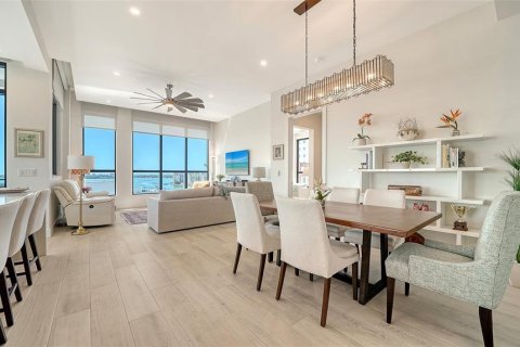 Condo in Sarasota, Florida, 3 bedrooms  № 2100940 - photo 20
