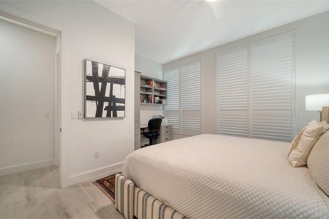 Condo in Sarasota, Florida, 3 bedrooms  № 2100940 - photo 27