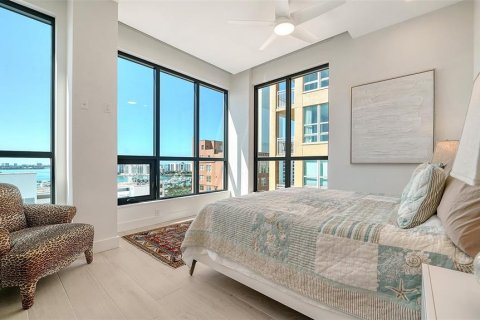 Condo in Sarasota, Florida, 3 bedrooms  № 2100940 - photo 21