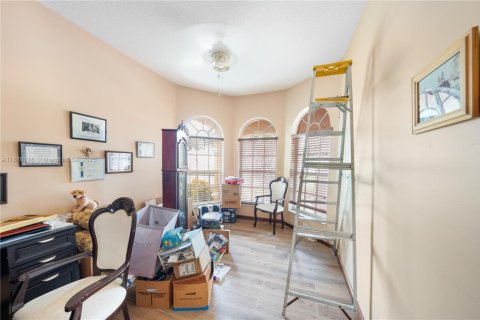 Casa en venta en Pembroke Pines, Florida, 6 dormitorios, 336.49 m2 № 2016468 - foto 22