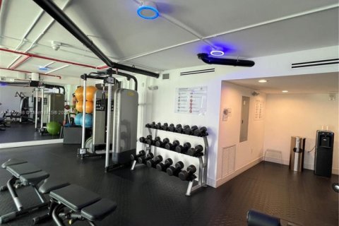 Condo in Miami Beach, Florida, 1 bedroom  № 1728940 - photo 30