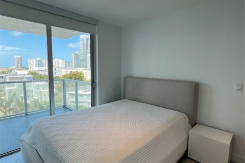Condo in Miami Beach, Florida, 1 bedroom  № 1728940 - photo 11