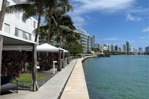 Condo in Miami Beach, Florida, 1 bedroom  № 1728940 - photo 27