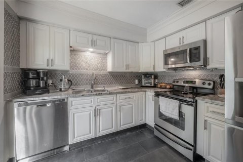 Casa en venta en Tampa, Florida, 3 dormitorios, 139.35 m2 № 2391256 - foto 7