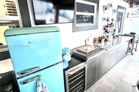 House in Miami, Florida 3 bedrooms, 113.15 sq.m. № 2060907 - photo 5