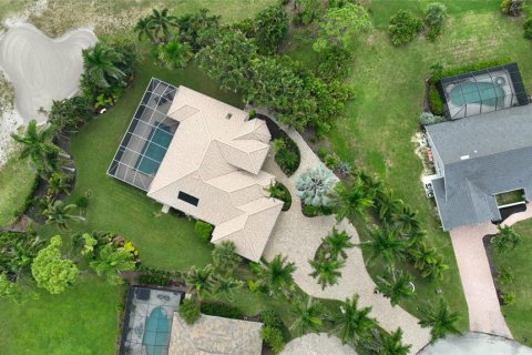 House in Punta Gorda, Florida 3 bedrooms, 219.71 sq.m. № 2199248 - photo 6