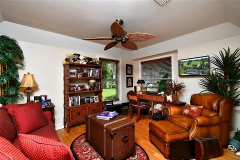 House in Punta Gorda, Florida 3 bedrooms, 219.71 sq.m. № 2199248 - photo 24