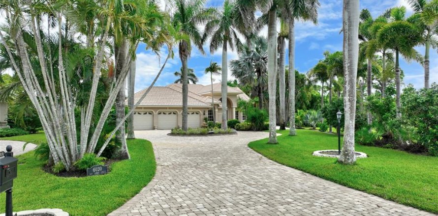House in Punta Gorda, Florida 3 bedrooms, 219.71 sq.m. № 2199248