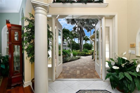 House in Punta Gorda, Florida 3 bedrooms, 219.71 sq.m. № 2199248 - photo 8