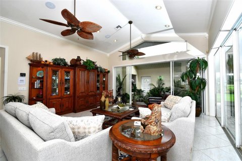 House in Punta Gorda, Florida 3 bedrooms, 219.71 sq.m. № 2199248 - photo 16