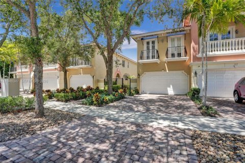 Townhouse in Fort Lauderdale, Florida 3 bedrooms, 210.14 sq.m. № 2189491 - photo 3