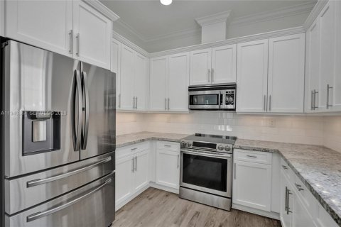 Townhouse in Fort Lauderdale, Florida 3 bedrooms, 210.14 sq.m. № 2189491 - photo 24
