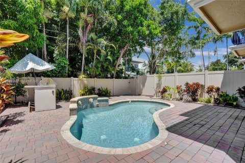Townhouse in Fort Lauderdale, Florida 3 bedrooms, 210.14 sq.m. № 2189491 - photo 8