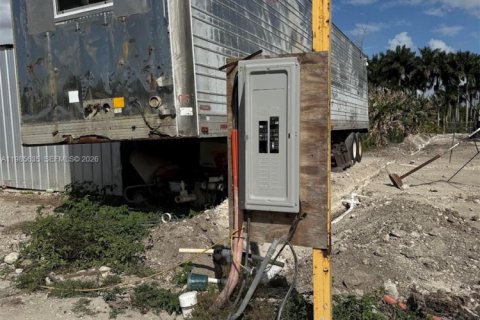 Immobilier commercial à vendre à Homestead, Floride № 2051867 - photo 4