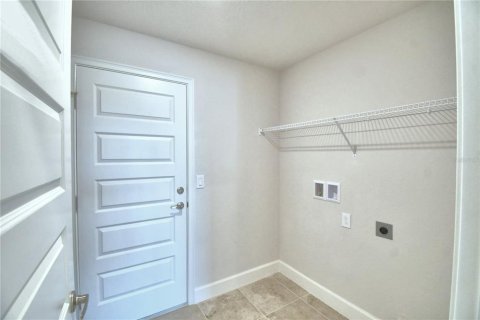 House in MAGNOLIA PARK in Haines City, Florida 3 bedrooms, 183.02 sq.m. № 1724215 - photo 20