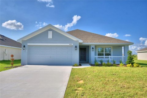 House in MAGNOLIA PARK in Haines City, Florida 3 bedrooms, 183.02 sq.m. № 1724215 - photo 1