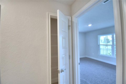 House in MAGNOLIA PARK in Haines City, Florida 3 bedrooms, 183.02 sq.m. № 1724215 - photo 24