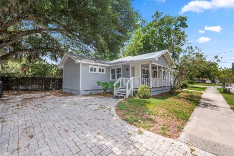 House in Lakeland, Florida 3 bedrooms, 150.5 sq.m. № 1815468 - photo 1