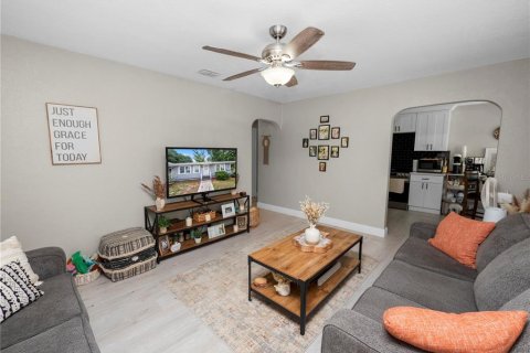 House in Lakeland, Florida 3 bedrooms, 150.5 sq.m. № 1815468 - photo 18