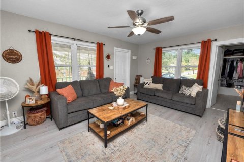 House in Lakeland, Florida 3 bedrooms, 150.5 sq.m. № 1815468 - photo 16