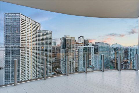 Снять в аренду кондоминиум в Майами, Флорида 3 спальни, 197.51м2, № 1991071 - фото 22