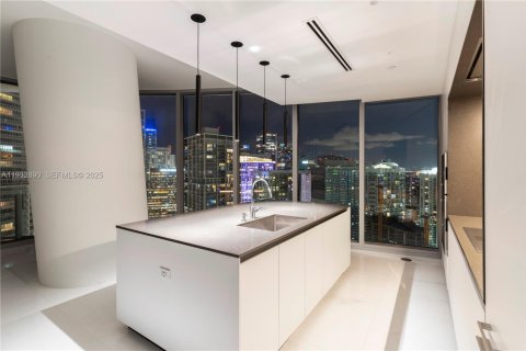 Снять в аренду кондоминиум в Майами, Флорида 3 спальни, 197.51м2, № 1991071 - фото 19