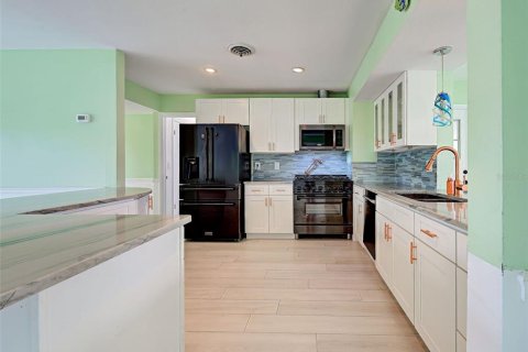 Villa ou maison à vendre à Venice, Floride: 3 chambres, 159.05 m2 № 2406713 - photo 12