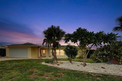 Villa ou maison à Venice, Floride 3 chambres, 159.05 m2 № 2406713