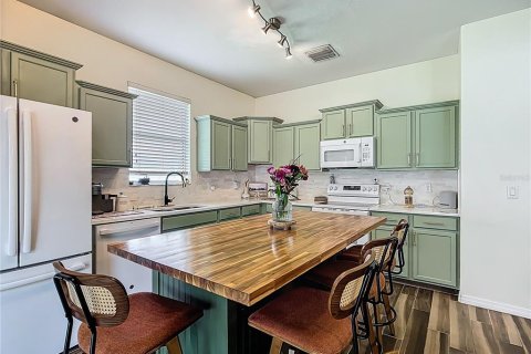 House in Mulberry, Florida 3 bedrooms, 141.68 sq.m. № 1824112 - photo 9