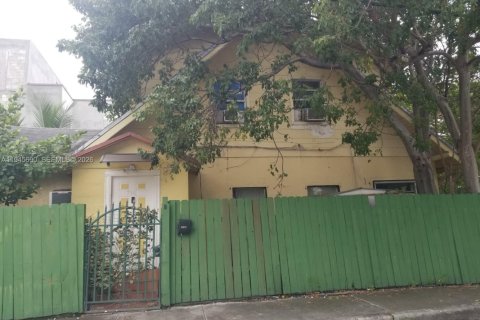 Immobilier commercial à Miami, Floride 183.57 m2 № 2002525