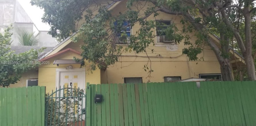 Immobilier commercial à Miami, Floride 183.57 m2 № 2002525