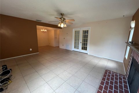 Condo in Temple Terrace, Florida, 2 bedrooms  № 2149059 - photo 6