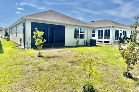 House in Wildwood, Florida 3 bedrooms, 139.73 sq.m. № 1666542 - photo 2