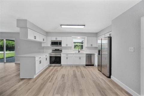 Casa en venta en Lakeland, Florida, 3 dormitorios, 212.84 m2 № 2267239 - foto 3