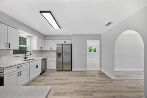 Casa en venta en Lakeland, Florida, 3 dormitorios, 212.84 m2 № 2267239 - foto 5