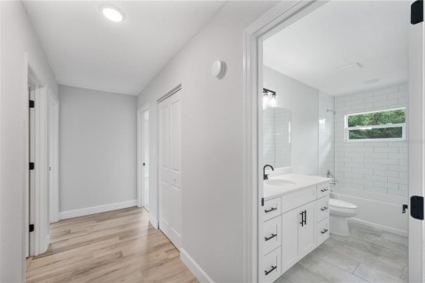 Casa en venta en Lakeland, Florida, 3 dormitorios, 212.84 m2 № 2267239 - foto 19