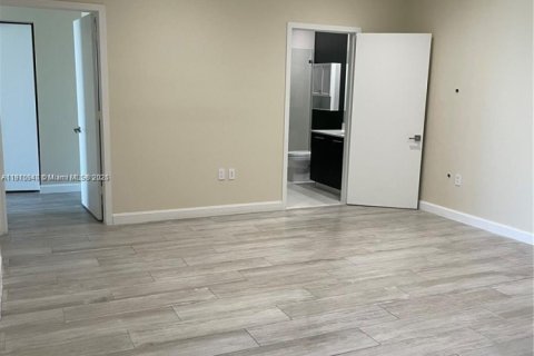 Снять в аренду кондоминиум в Майами, Флорида 3 спальни, 159.05м2, № 2079177 - фото 21